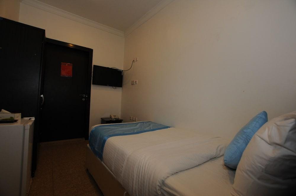 Al Muhanna Plaza Hotel