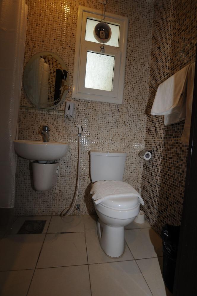 Al Muhanna Plaza Hotel