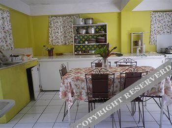La Vista Guest Inn
