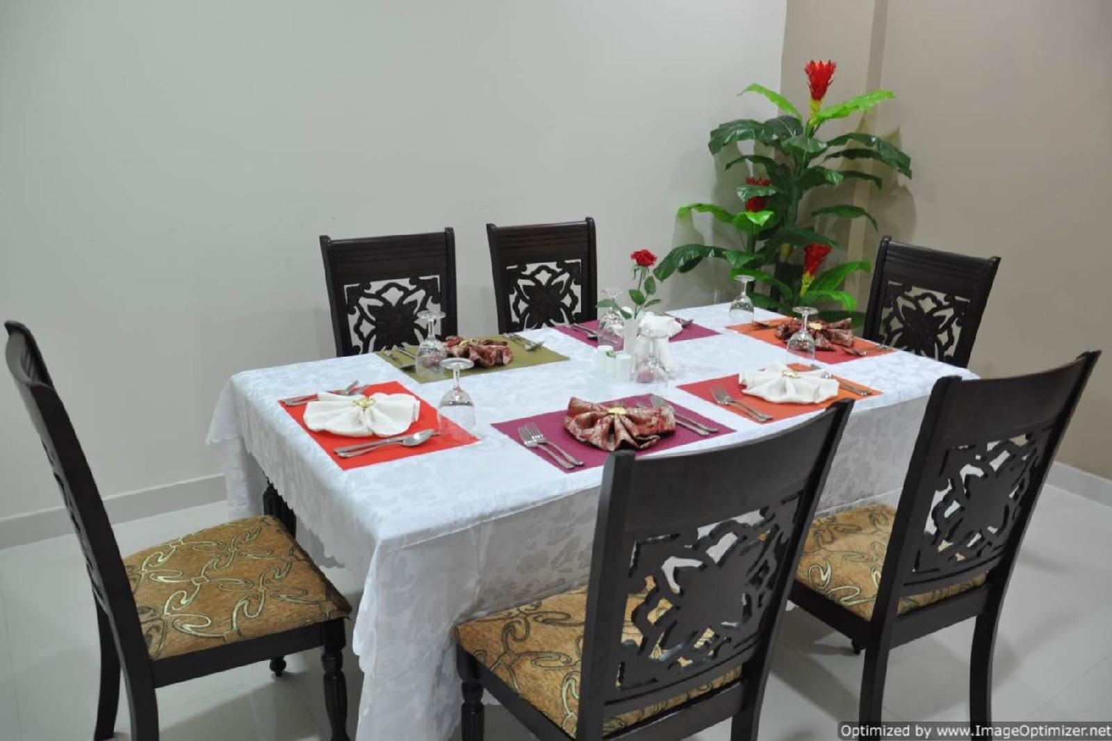 Royal Gardens Hotel