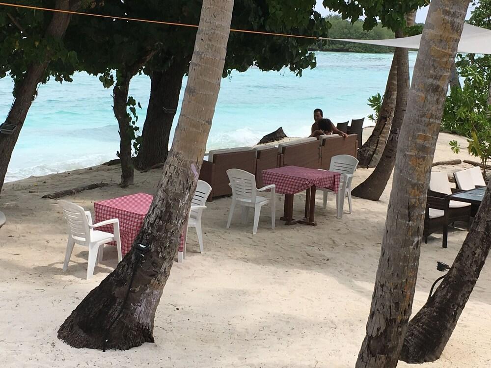 Batuta Maldives Surf View Guesthouse