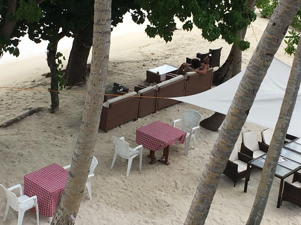 Batuta Maldives Surf View Guesthouse
