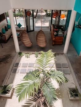 Dhigurah Retreat Beach
