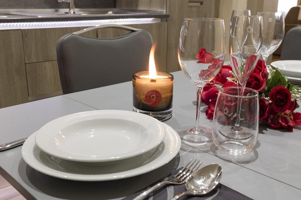 The Queen Luxury Serviced Apartments - Villa Liberty