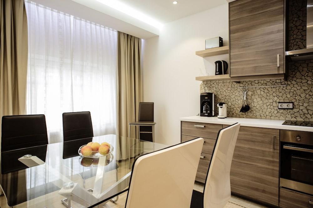 The Queen Luxury Serviced Apartments - Villa Liberty