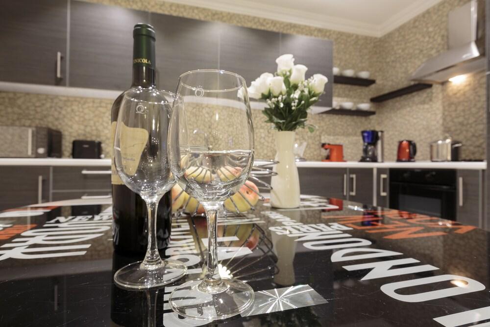 The Queen Luxury Apartments - Villa Cortina
