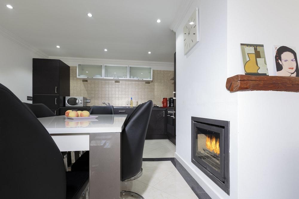 The Queen Luxury Apartments - Villa Cortina