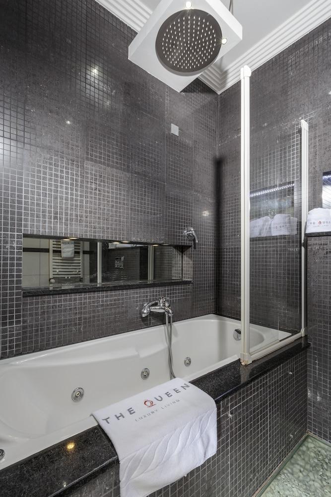 The Queen Luxury Apartments - Villa Cortina