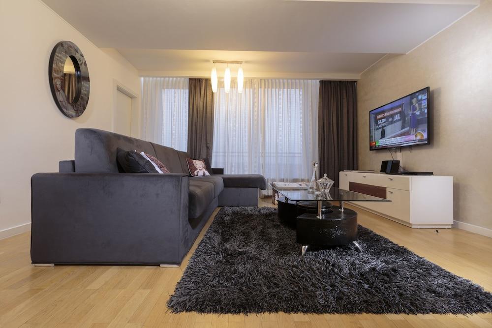 The Queen Luxury Serviced Apartments - Villa Marilyn