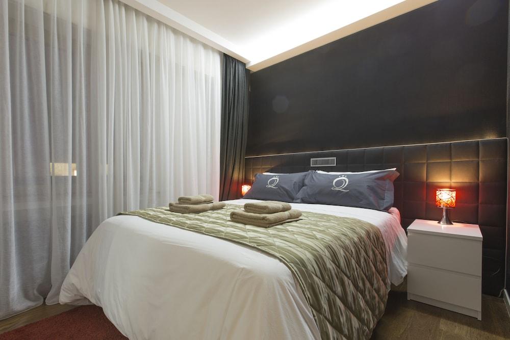 The Queen Luxury Serviced Apartments - Villa Medici