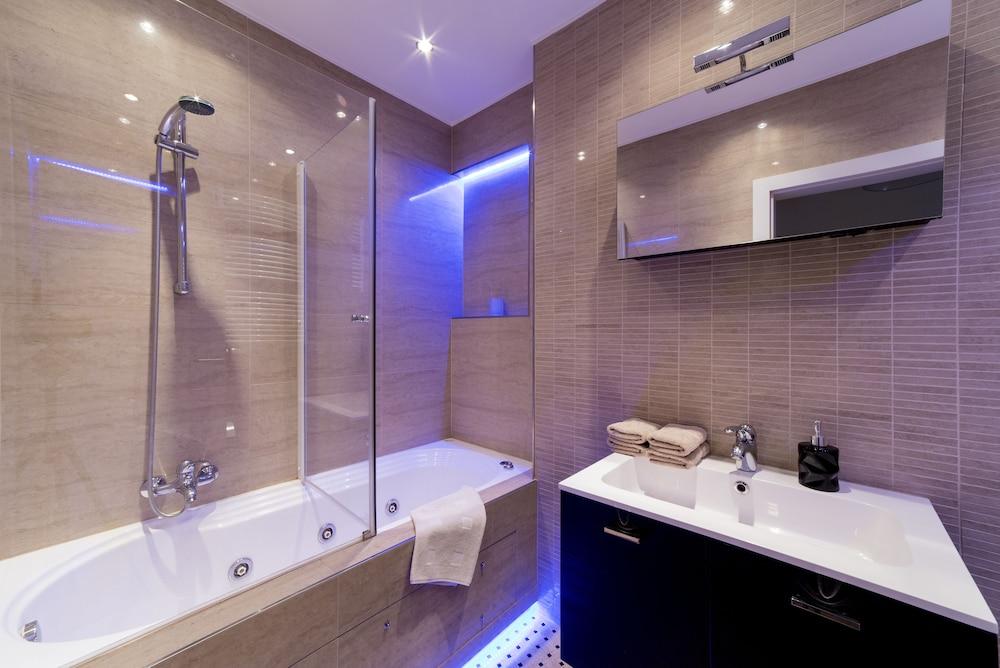 The Queen Luxury Serviced Apartments - Villa Medici