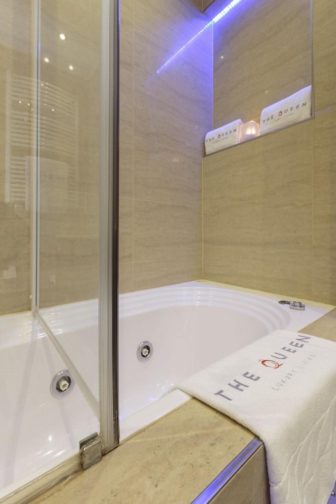 The Queen Luxury Serviced Apartments - Villa Medici