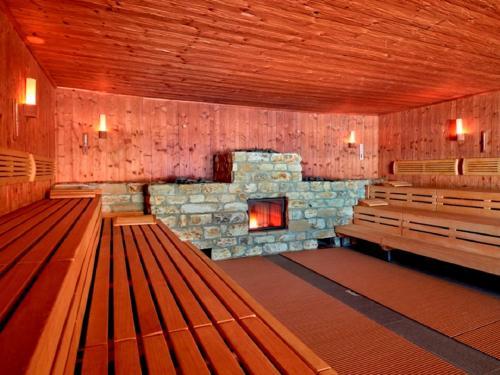 D'Coque Venue & Accommodations