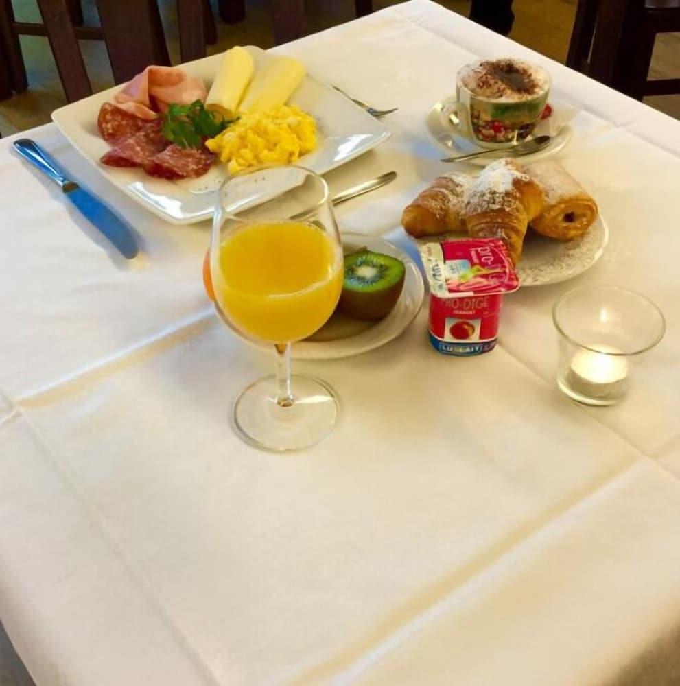 Hotel Pax