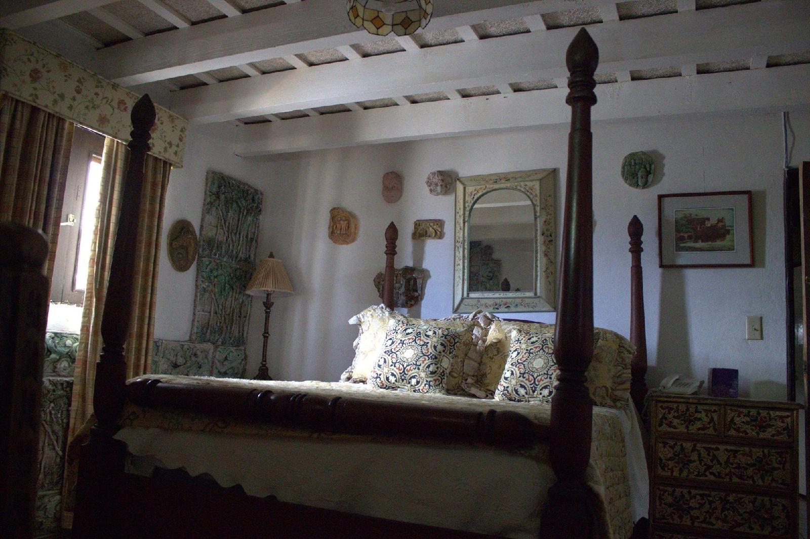 The Gallery Inn