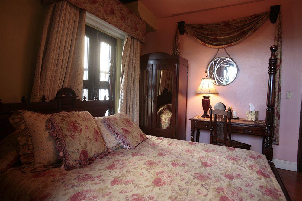 The Gallery Inn