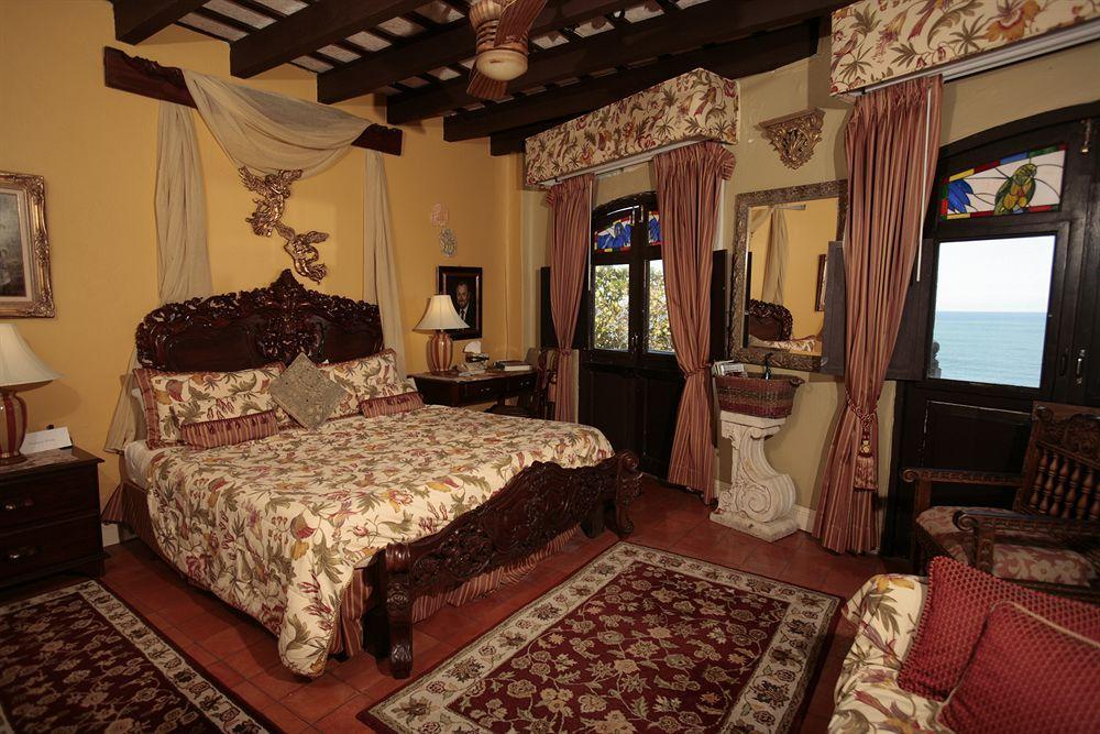 The Gallery Inn