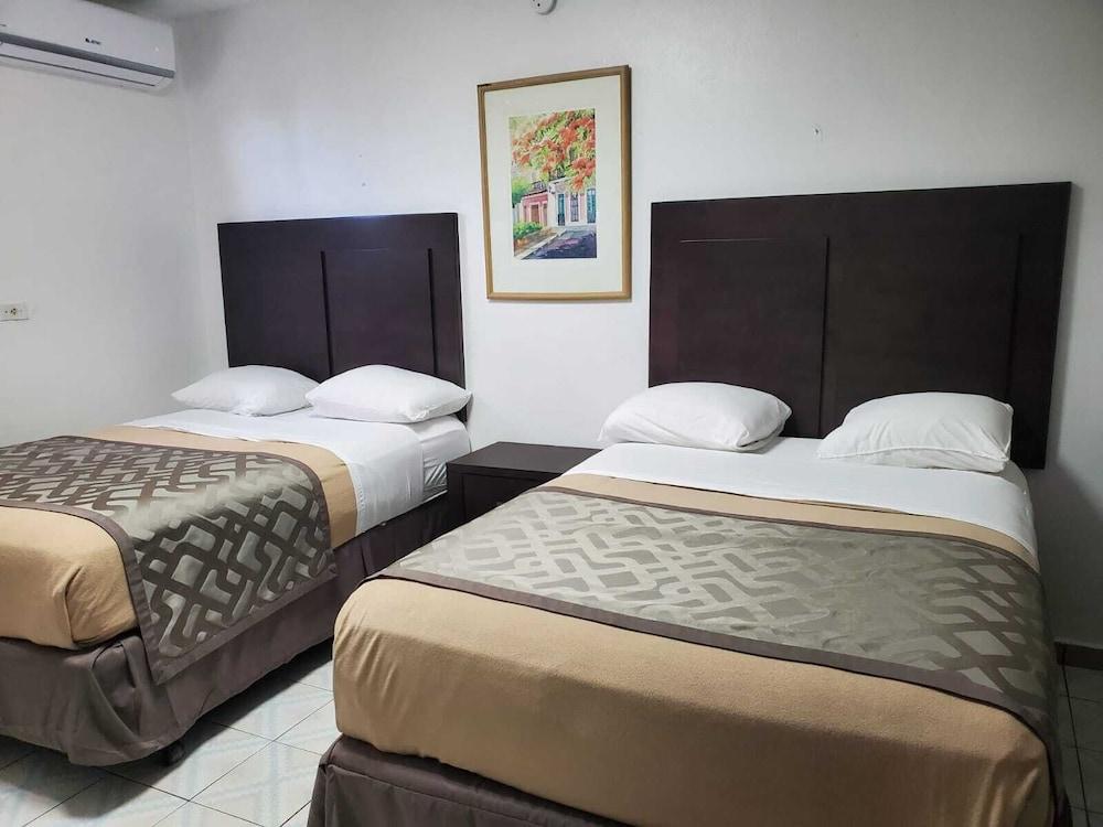 Borinquen Beach Inn