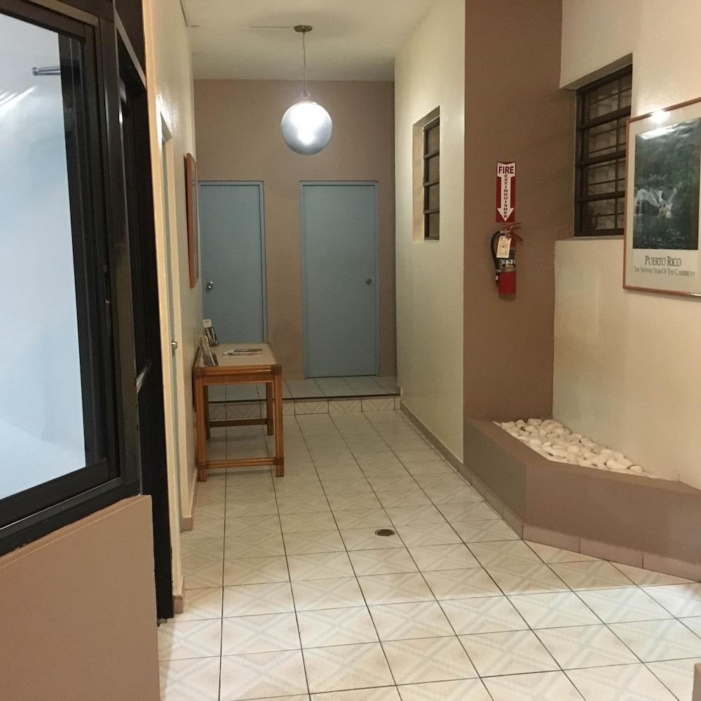 Borinquen Beach Inn