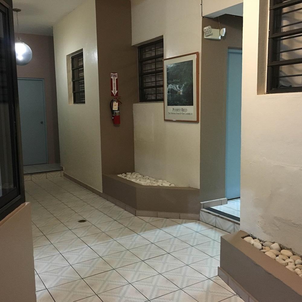 Borinquen Beach Inn