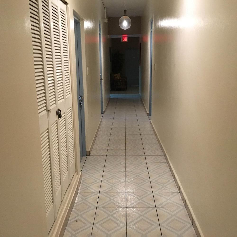Borinquen Beach Inn