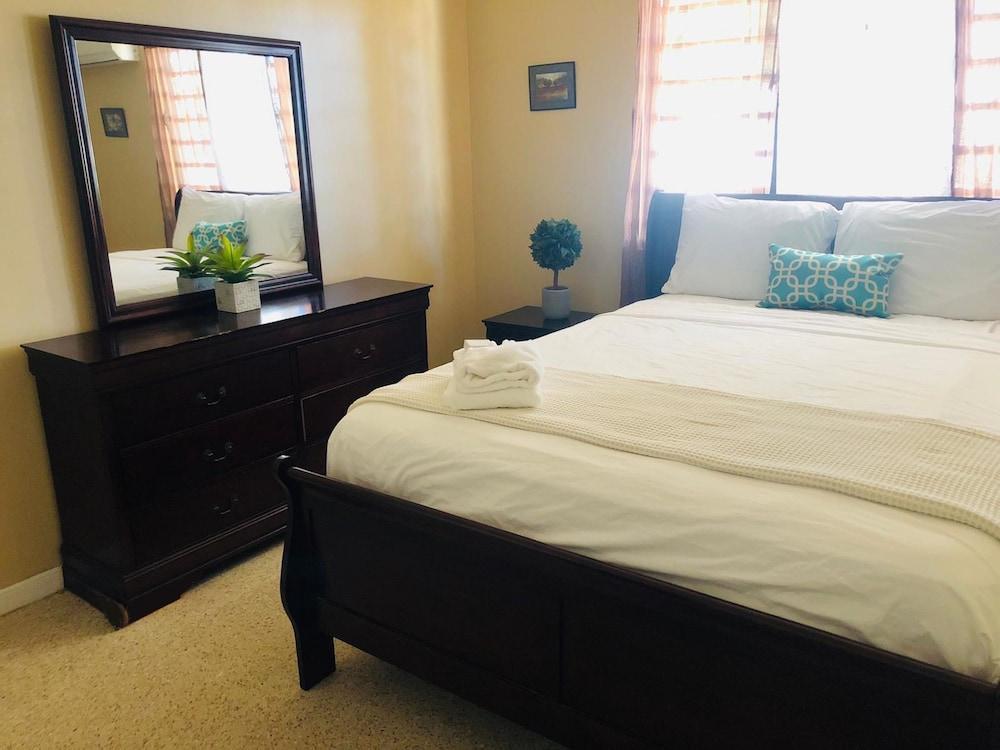 Arecibo Inn