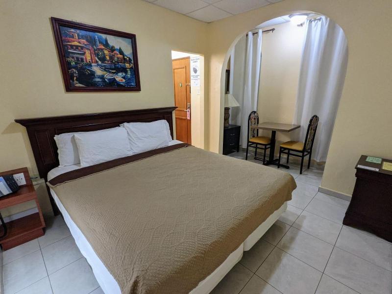 San Jorge Hotel & Hostel