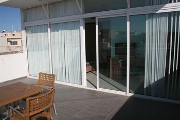 Harbour Lodge