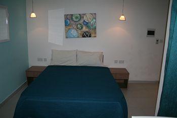 Harbour Lodge