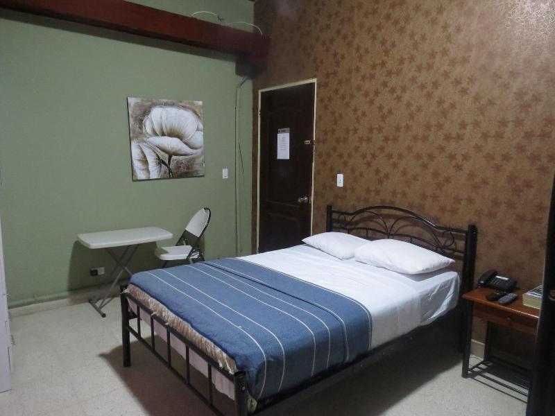 Hostal Cocos Inn
