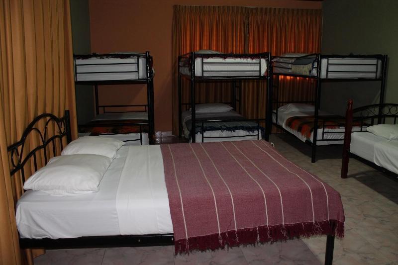 Hostal Cocos Inn