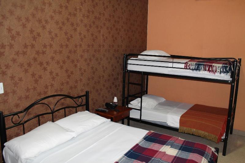 Hostal Cocos Inn