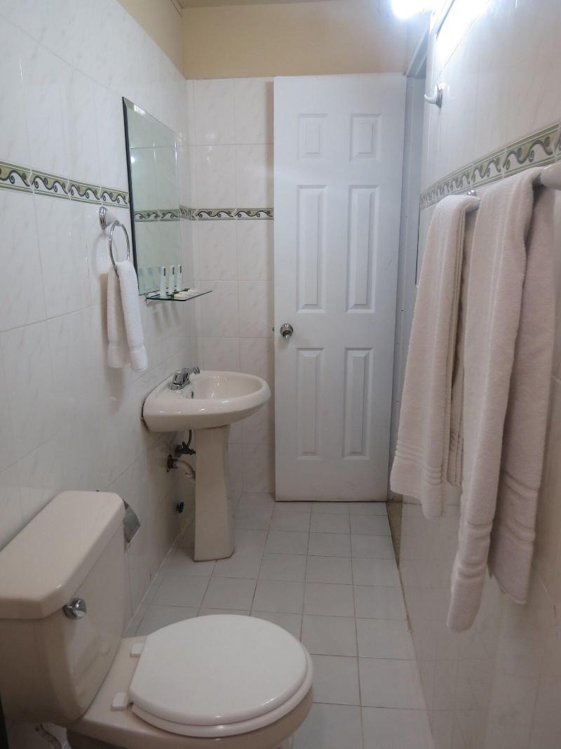 Hostal Cocos Inn