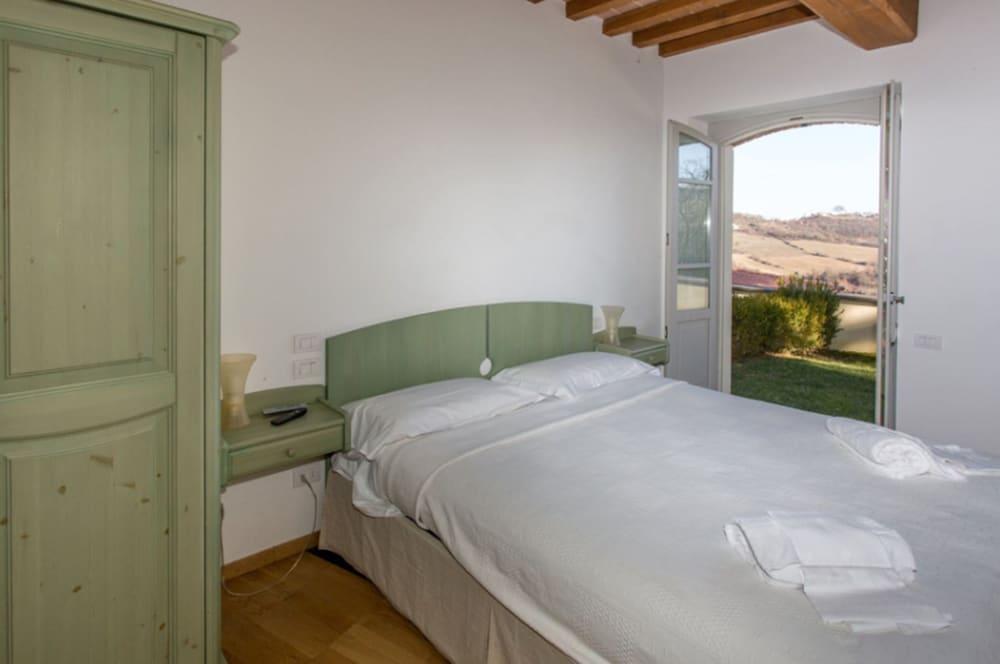PHI Resort Coldimolino Country House