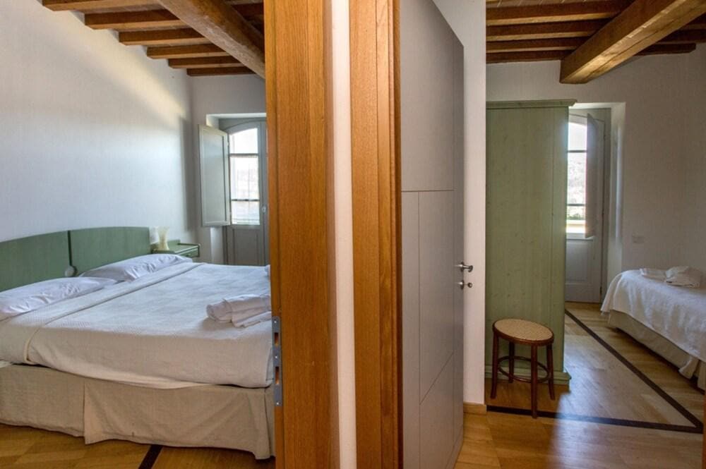 PHI Resort Coldimolino Country House