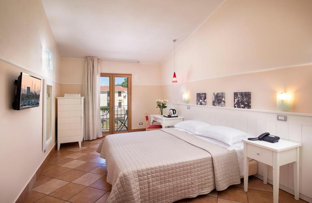 Marin Hotel
