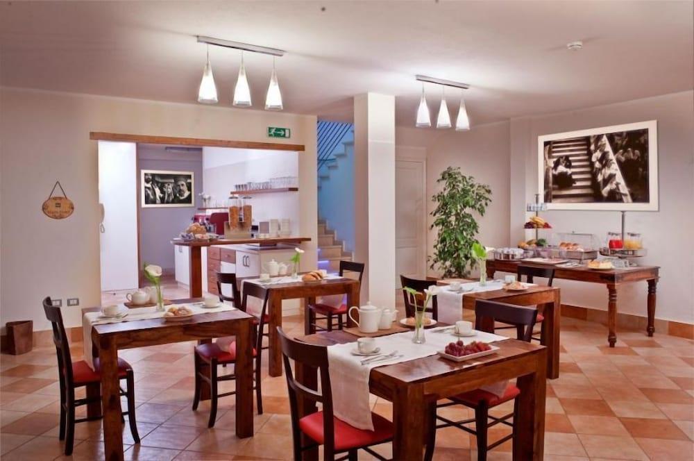 Marin Hotel