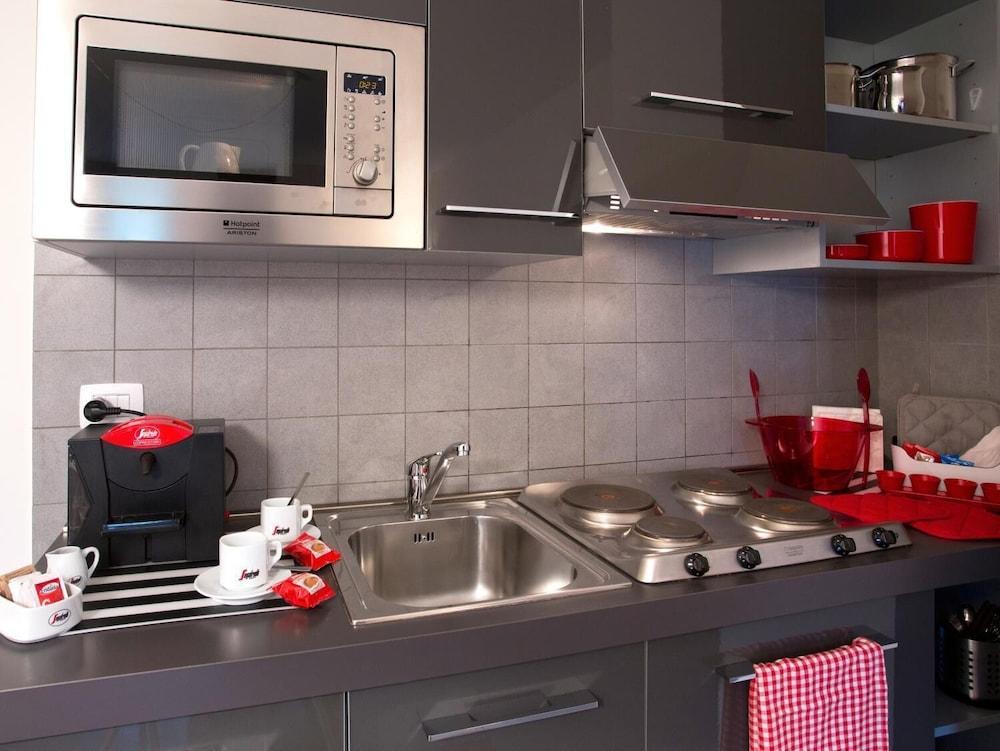 Aparthotel Lacroma