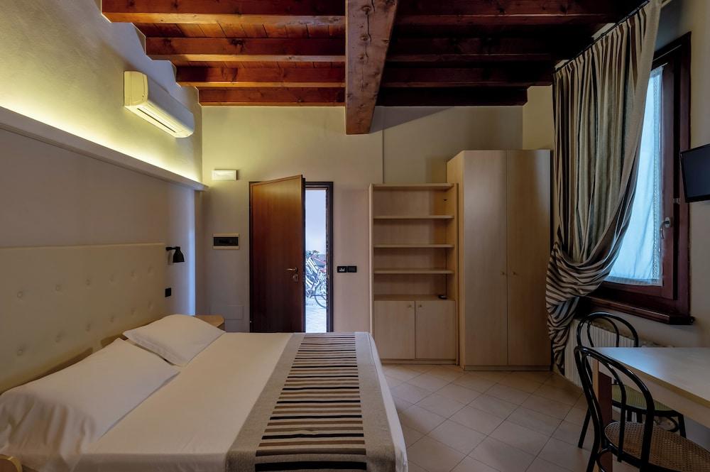 Antico Residence