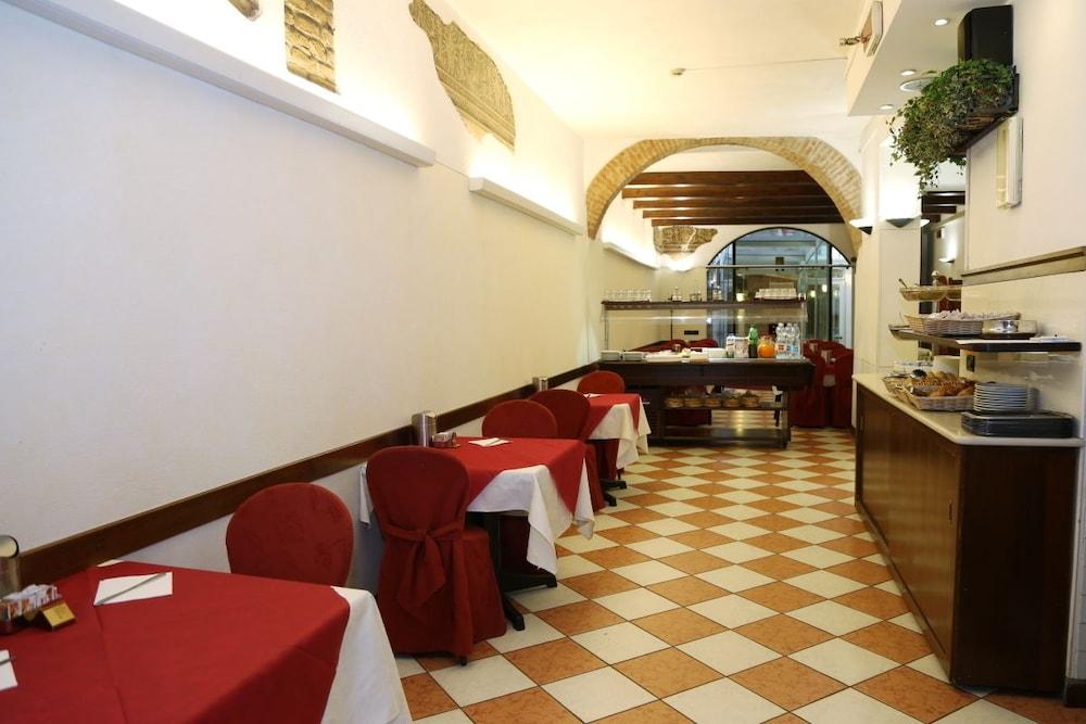 Antico Residence