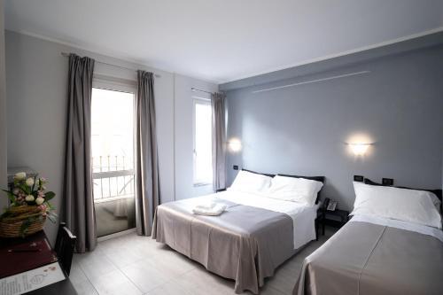 J Hotel