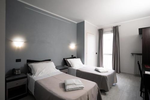 J Hotel