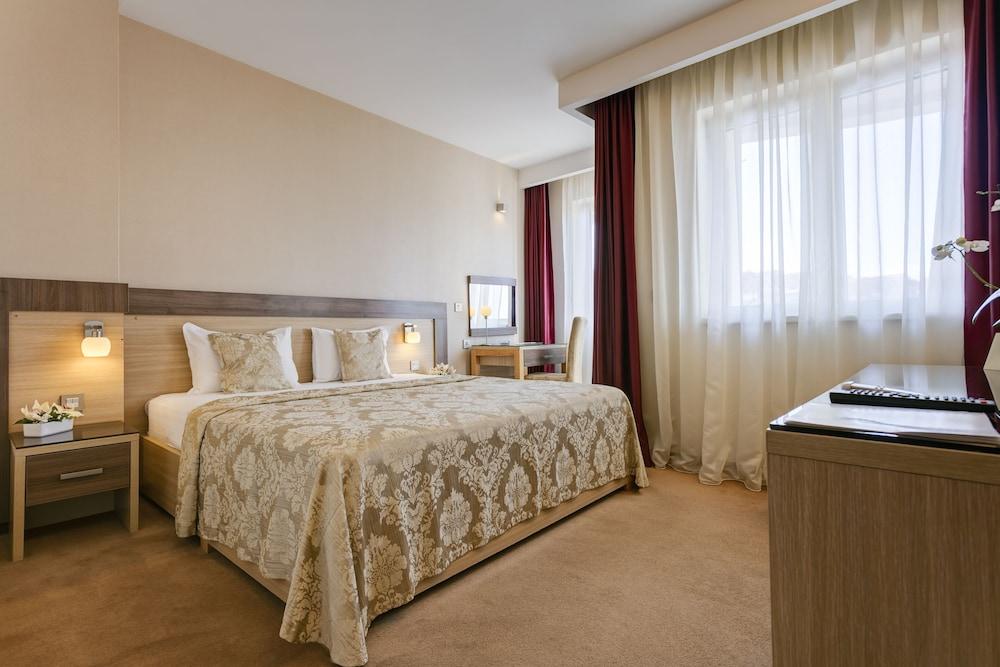 Hotel Tami Residence
