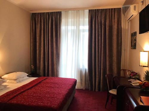 Hotel Golden Inn