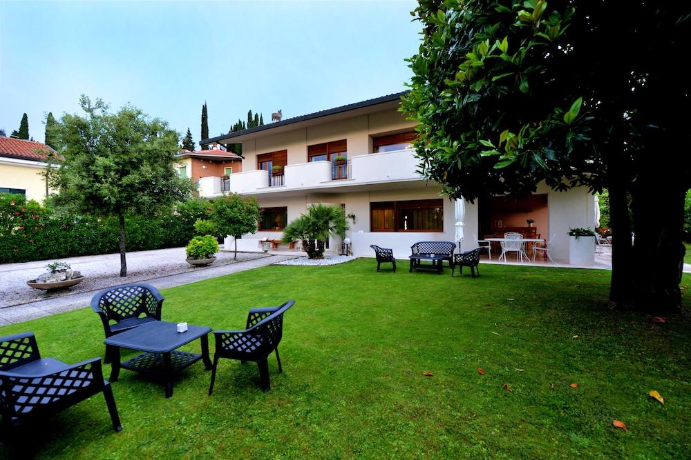 Villa Bianca Bed And Breakfast