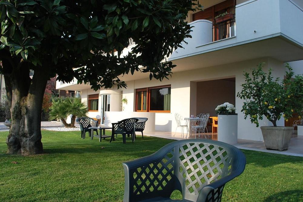 Villa Bianca Bed And Breakfast