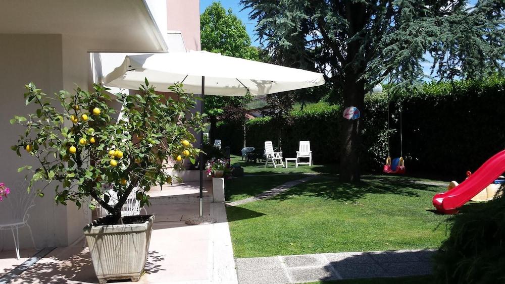 Villa Bianca Bed And Breakfast