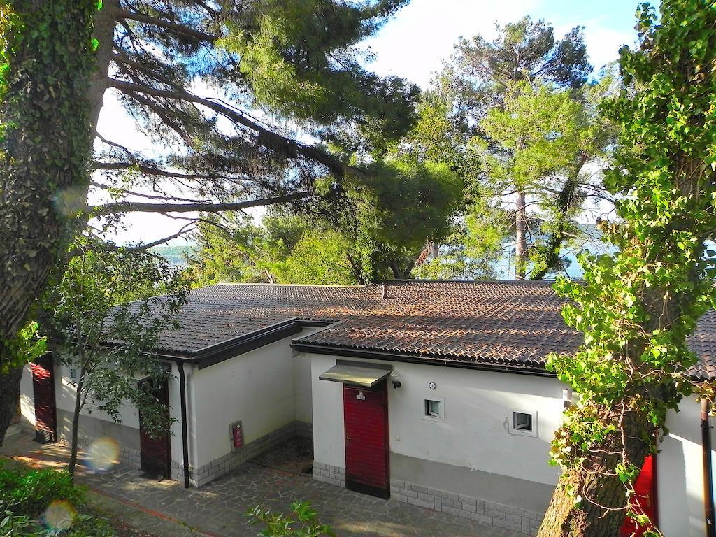 Maestral Residence