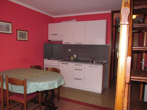 Apartments Kaninska Vas