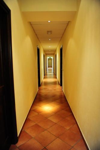 Country Hotel